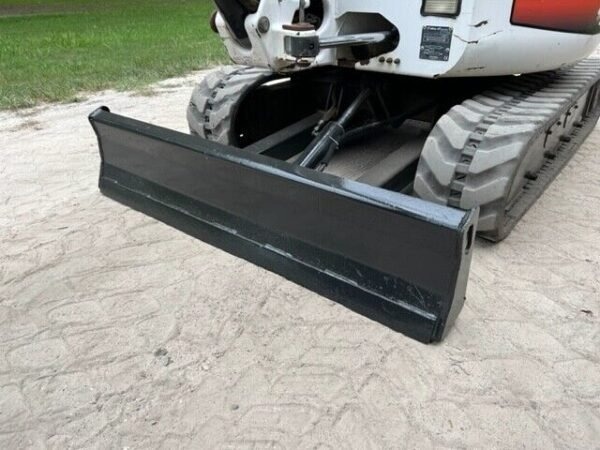 Bobcat 425G (2008) – Mini-pelle d’occasion 2,7 tonnes – 2 095 heures – Vendue avec 4 godets – Image 3