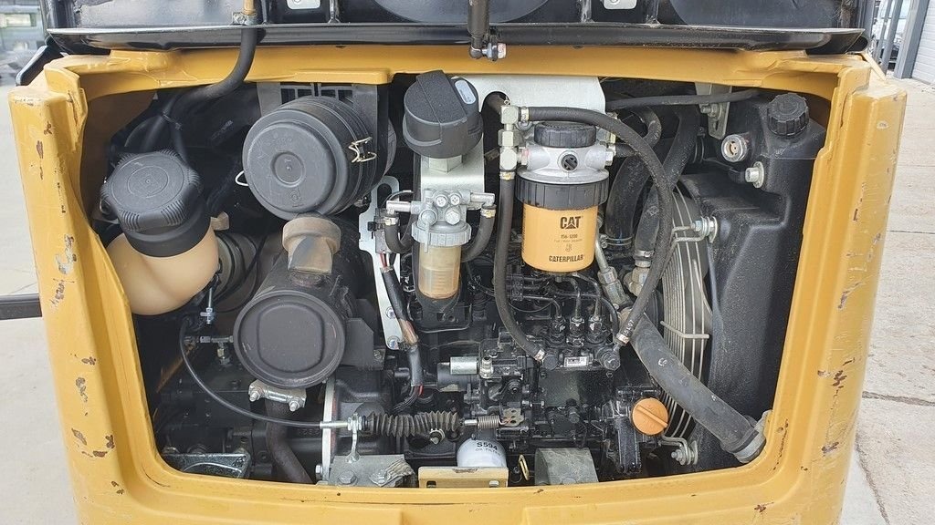 Caterpillar CAT 302.2D (2013) – Mini pelle 2,1T – 2 468 h – 3 godets – Image 4