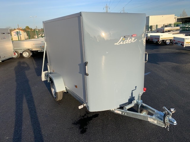 Fourgon Lider 42930 avec pont porte arrière – Léger et robuste 400 kg à vide