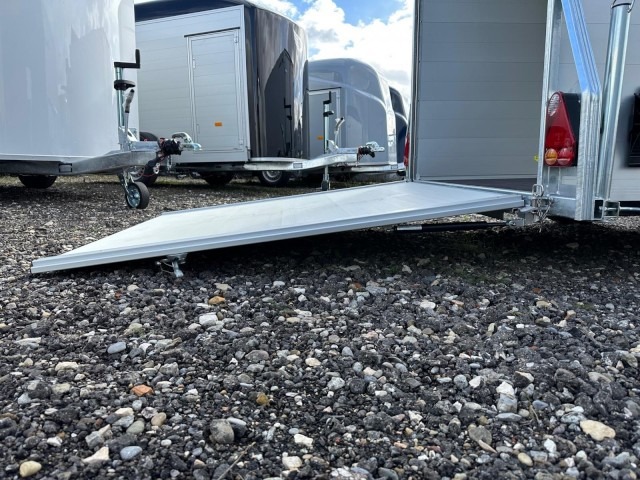 Fourgon Roadster C300 DEBON Aluminium 750 kg à 1300 kg – Image 2