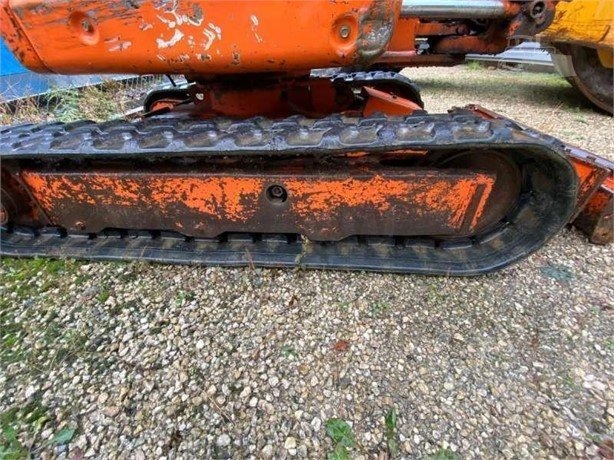 IHI 15NX (2004) – Mini pelle 1,5T – 6 088 h – 3 godets inclus – Image 8