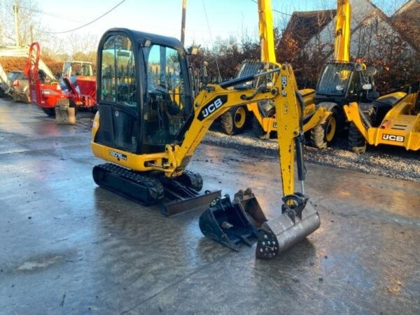 JCB 8016 CTS (2015) – Mini Pelle 1,5T – 2 487 h