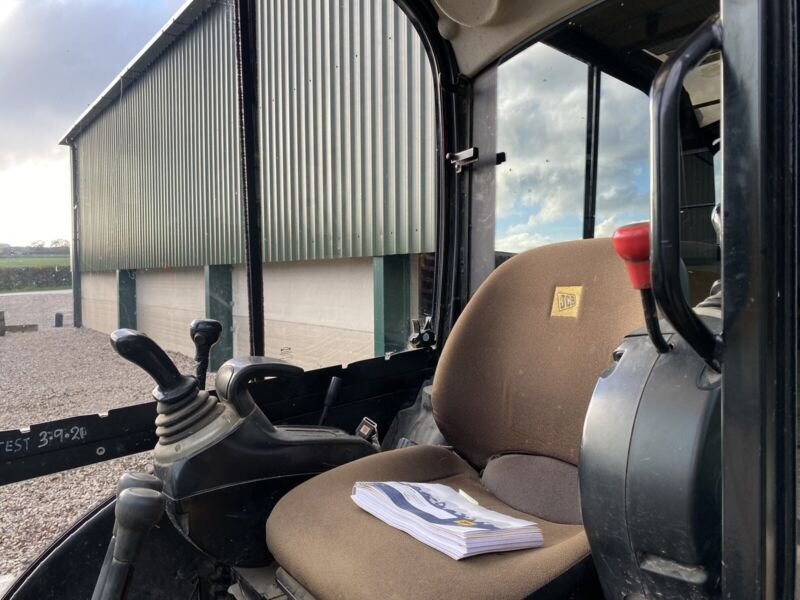 JCB 8026 CTS (2014) – Mini Pelle 2,6T – 3 265 h – Image 4
