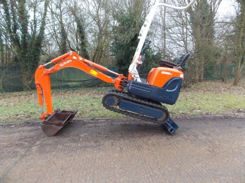 Kubota K008-3 Micro (2013) – Mini-Pelle 0,8T avec Moteur Neuf – 2 694 h – 3 Godets – Image 12