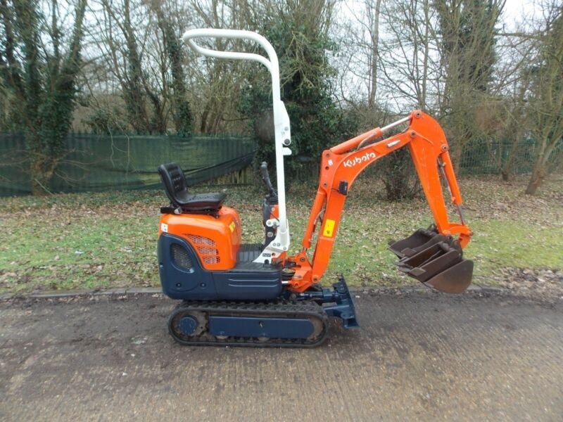Kubota K008-3 Micro (2013) – Mini-Pelle 0,8T avec Moteur Neuf – 2 694 h – 3 Godets – Image 8