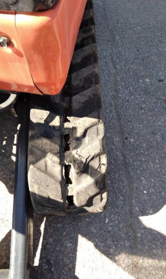 Kubota KX015-4 (2015) – Mini-pelle d’occasion 1,5T, révisée, livrée avec 3 godets – 3 880 h – Image 11