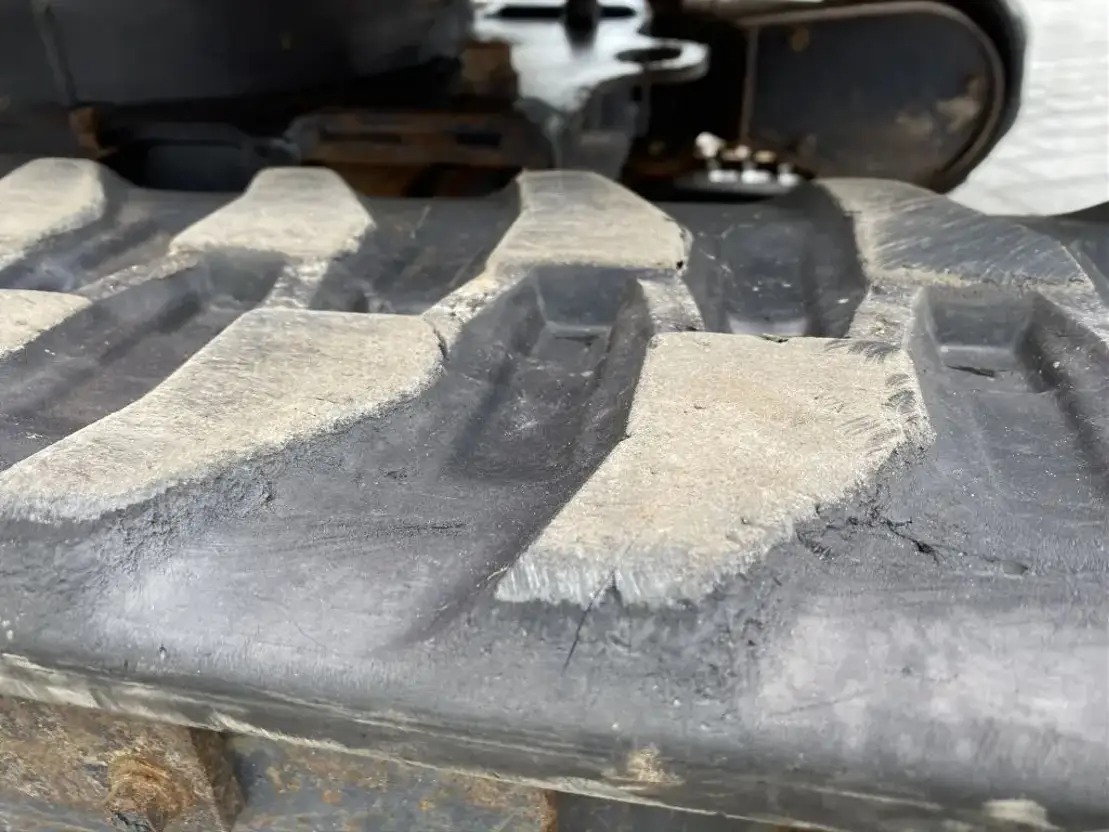 Kubota KX019-4 (2012) – Mini-pelle 1,8T – 8 386 h –Fournie avec 3 godets – Prête à l’emploi – Image 2