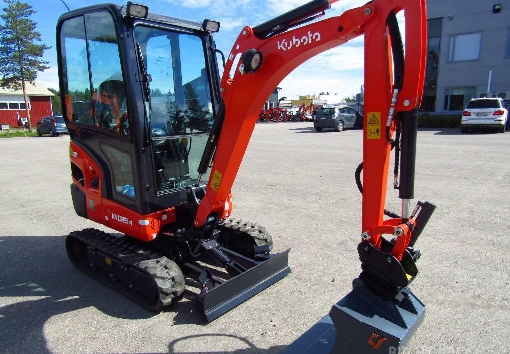 Kubota KX019-4 (2022) – Mini-pelle 1,9T – 10 h – État Neuf – 3 godets – Prête à l’emploi – Image 12