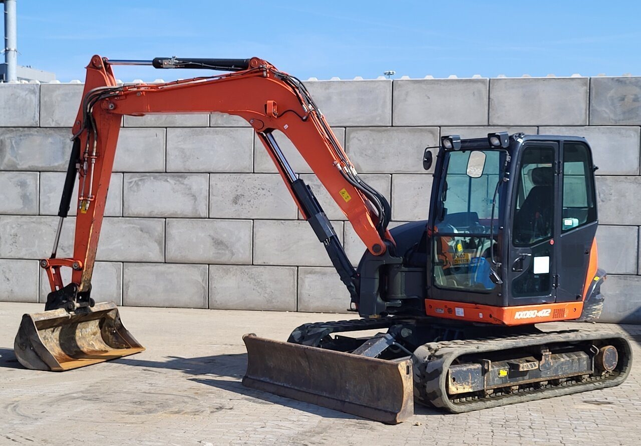 Kubota KX080-4A2 (2020) – Mini-pelle 8 tonnes – 2 955 heures – Godet 0,25 m³ – Moteur 46,5 kW – Image 2