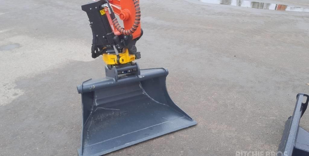 Kubota U36-4 (2022) – Mini-pelle 3,6 tonnes – Comme neuve – 13 heures d’utilisation – Image 9