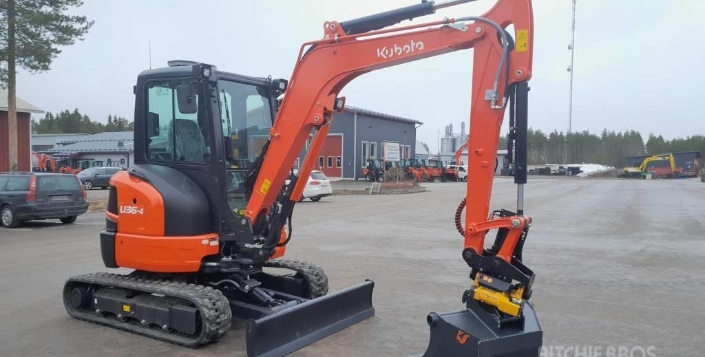 Kubota U36-4 (2022) – Mini-pelle 3,6 tonnes – Comme neuve – 13 heures d’utilisation – Image 4