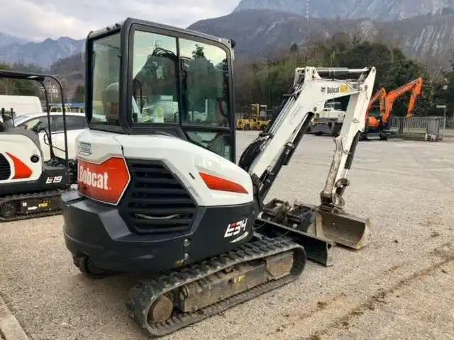 Mini-pelle BOBCAT E34 – modèle d’occasion en bon état – Image 4