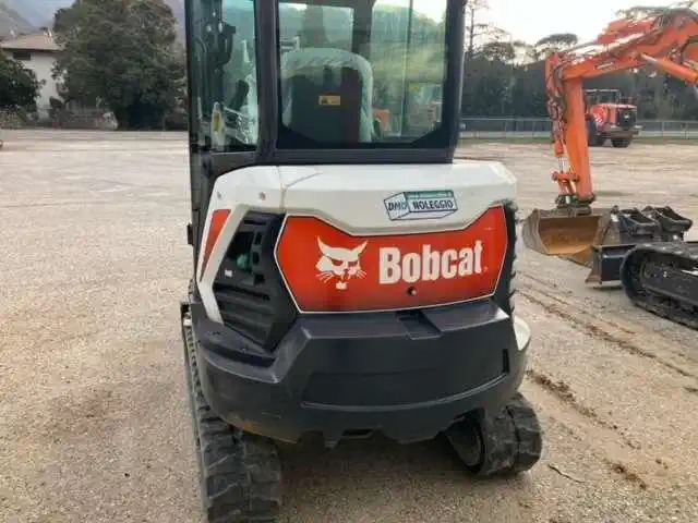 Mini-pelle BOBCAT E34 – modèle d’occasion en bon état – Image 3