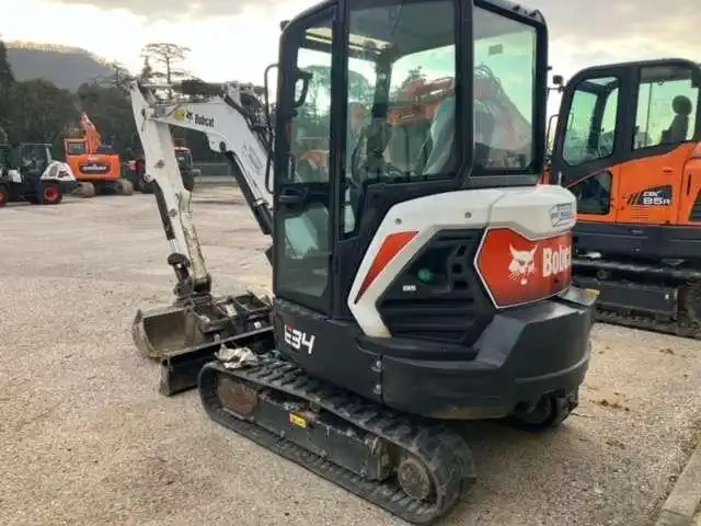 Mini-pelle BOBCAT E34 – modèle d’occasion en bon état – Image 2