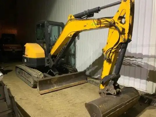 Mini-pelle BOBCAT E50 – 5 tonnes – Modèle d’occasion – Image 2