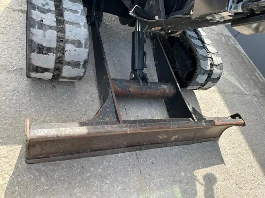 Mini-pelle BOBCAT E62 – Occasion en bon état, prête à l’emploi – Image 19