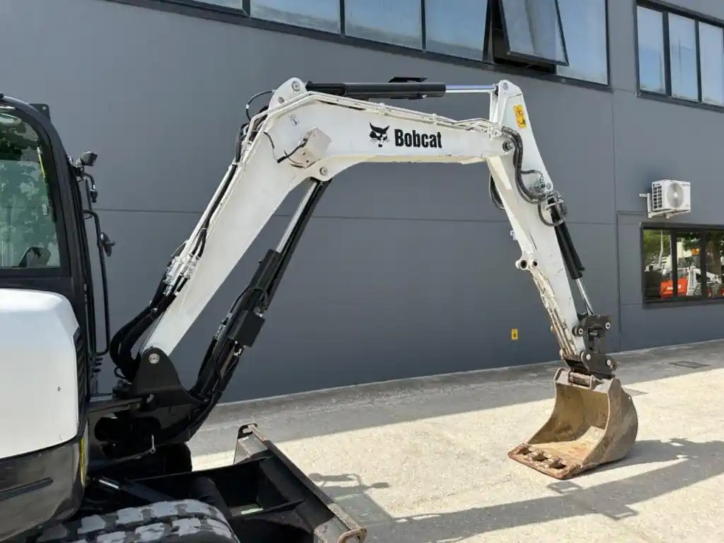 Mini-pelle BOBCAT E62 – Occasion en bon état, prête à l’emploi – Image 10