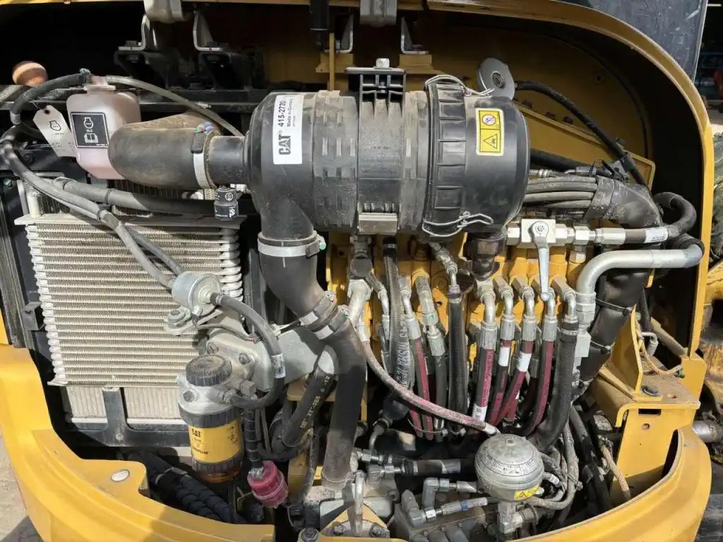 Mini-pelle Caterpillar 303.5E CR d’occasion – Image 9