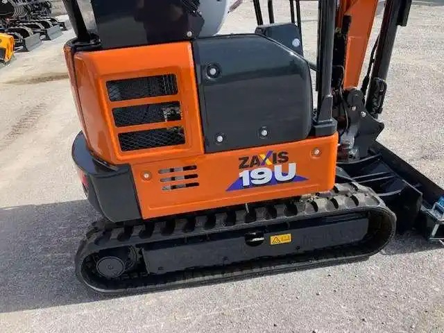 Mini-pelle Hitachi ZAXIS 19 U – modèle d’occasion prêt à l’emploi – Image 2