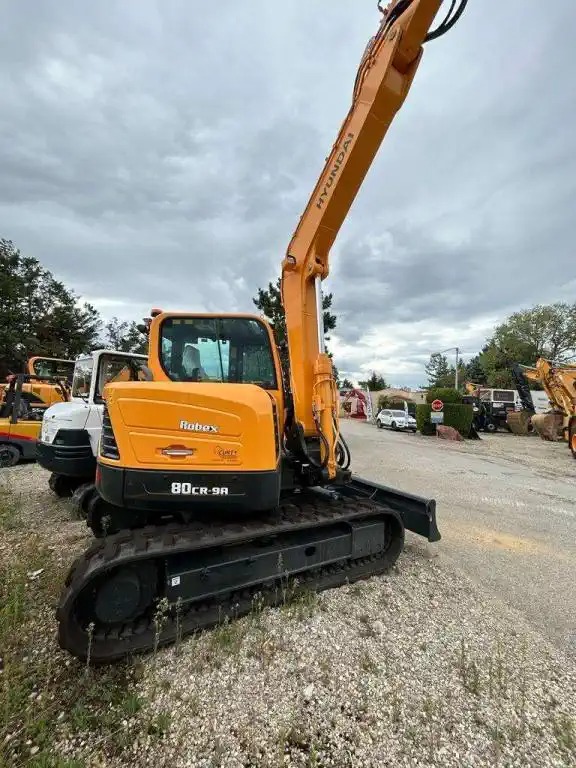 Mini-pelle Hyundai R80CR-9A, modèle d’occasion