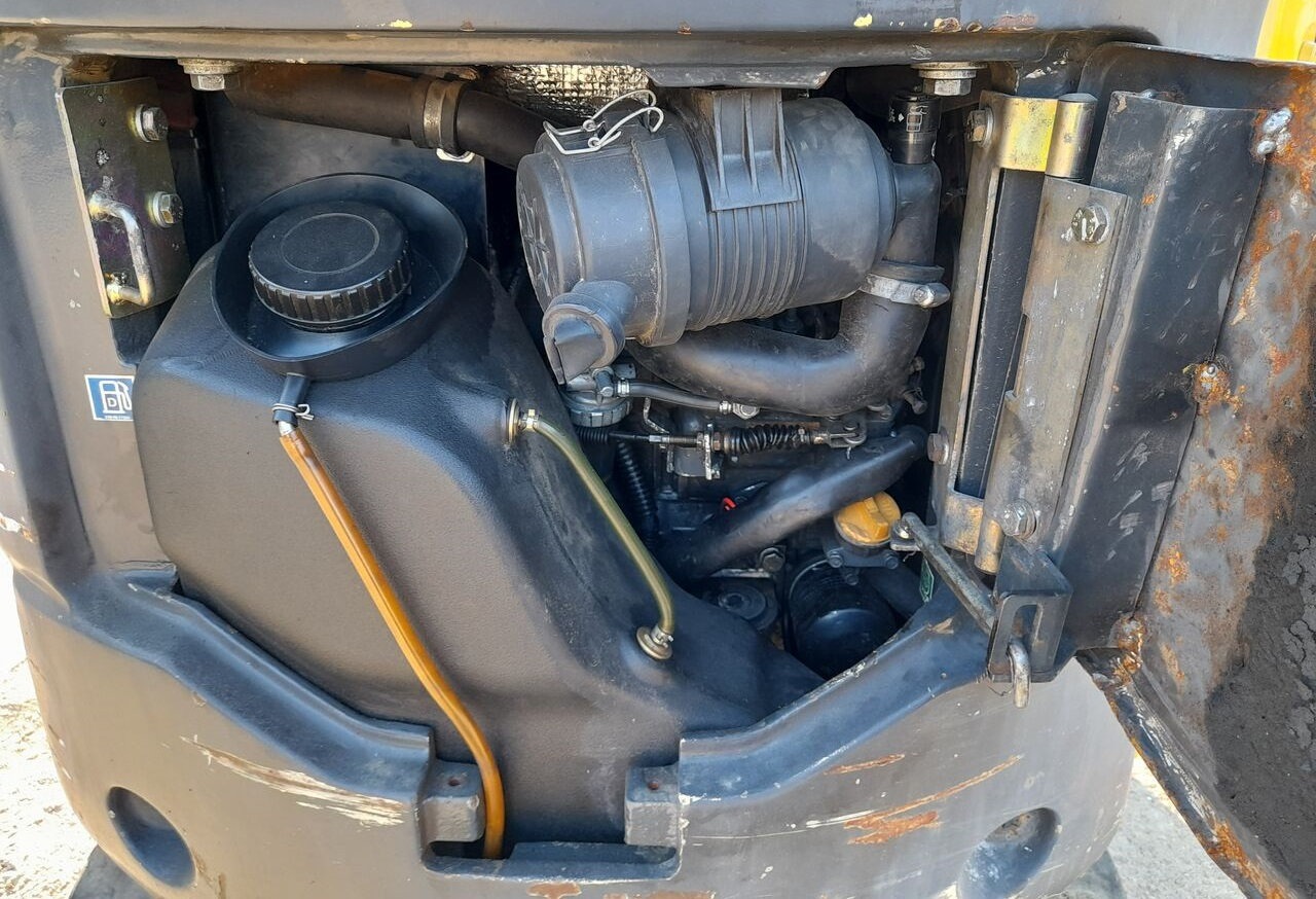 Mini-pelle Komatsu PC16R – matériel d’occasion – Image 2