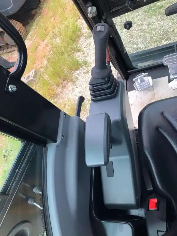 Mini-pelle SANY SY50U d’occasion en excellent état – Image 11