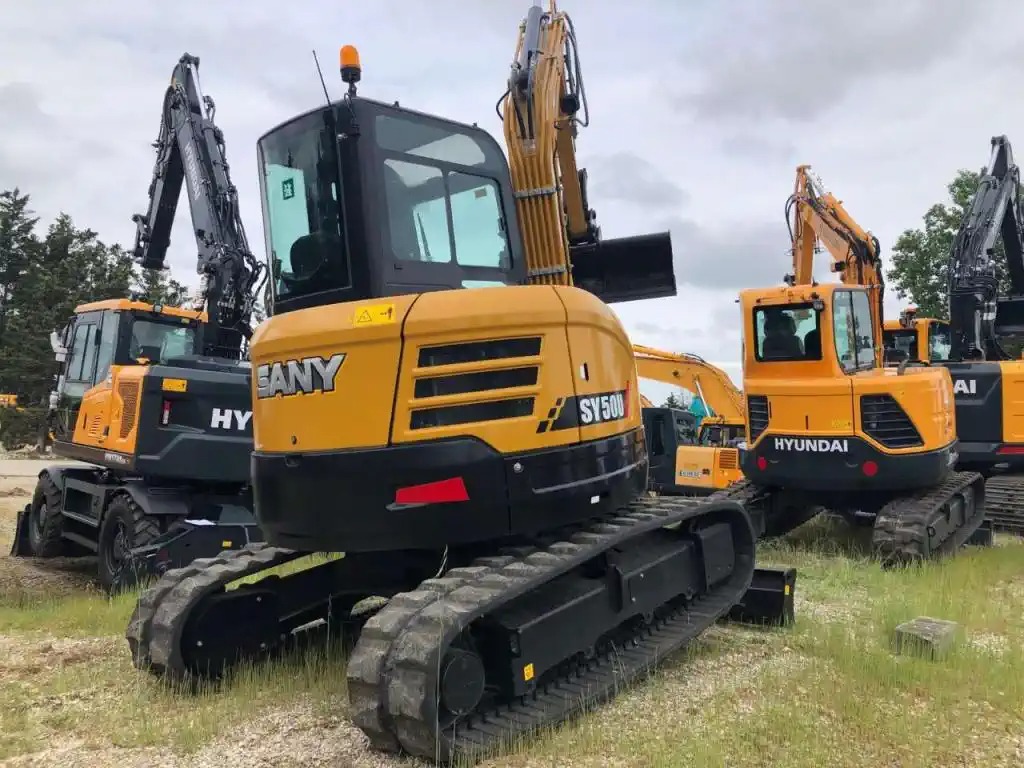 Mini-pelle SANY SY50U d’occasion en excellent état – Image 5