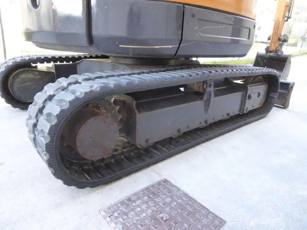 Mini-pelle compacte CASE CX 60C – modèle d’occasion – Image 9