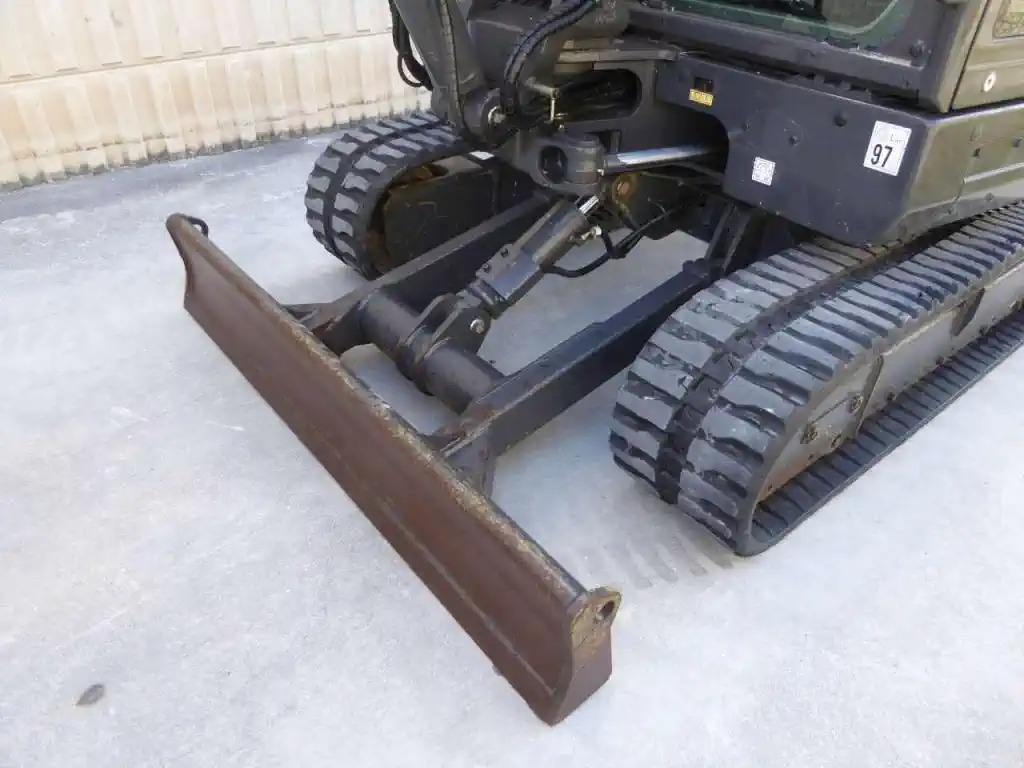 Mini-pelle compacte CASE CX 60C – modèle d’occasion – Image 8