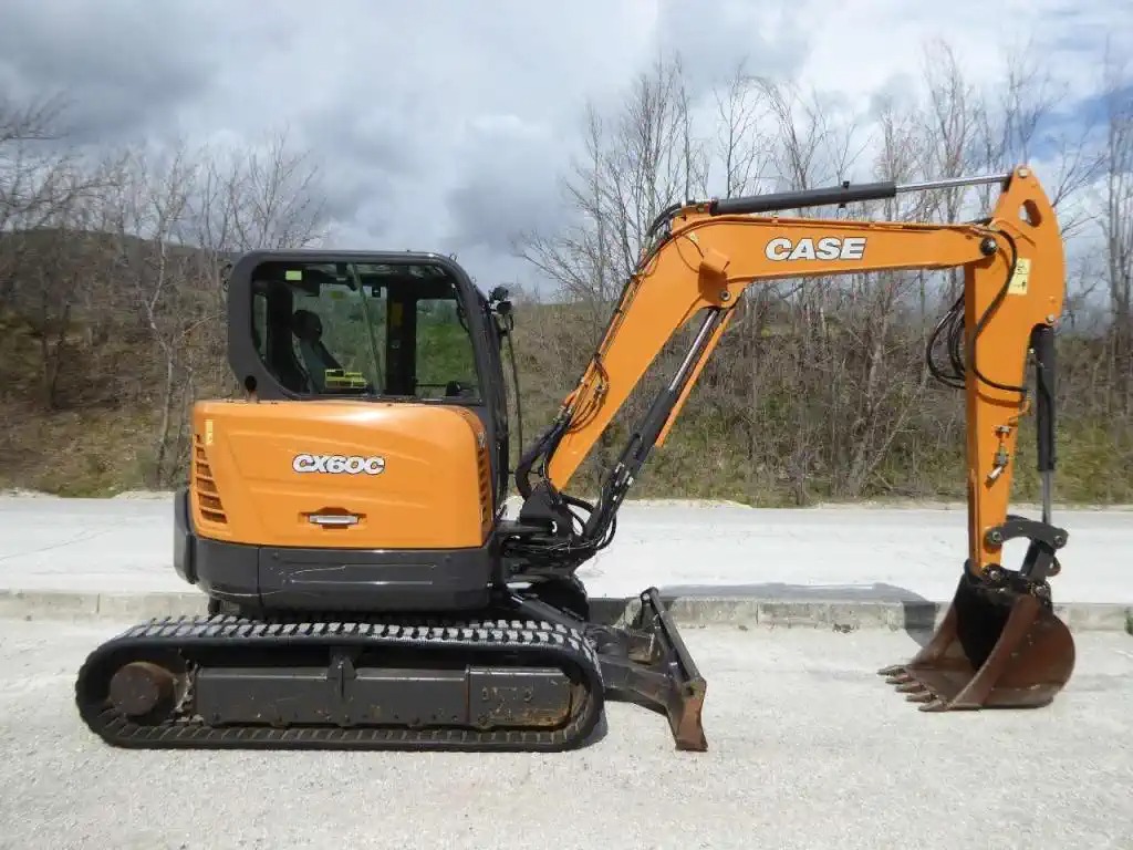 Mini-pelle compacte CASE CX 60C – modèle d’occasion – Image 5