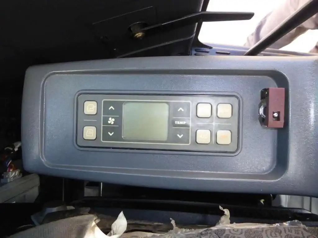 Mini-pelle compacte CASE CX 60C – modèle d’occasion – Image 20