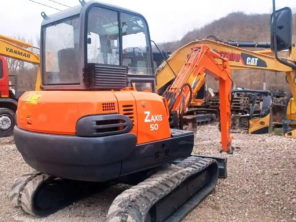 Mini-pelle d’occasion Airman Hitachi ZX50 – Fiable, puissante et prête à l’emploi – Image 5