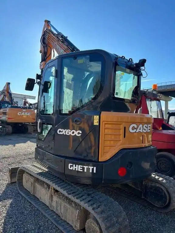 Mini-pelle d’occasion CASE CX60C – Image 2