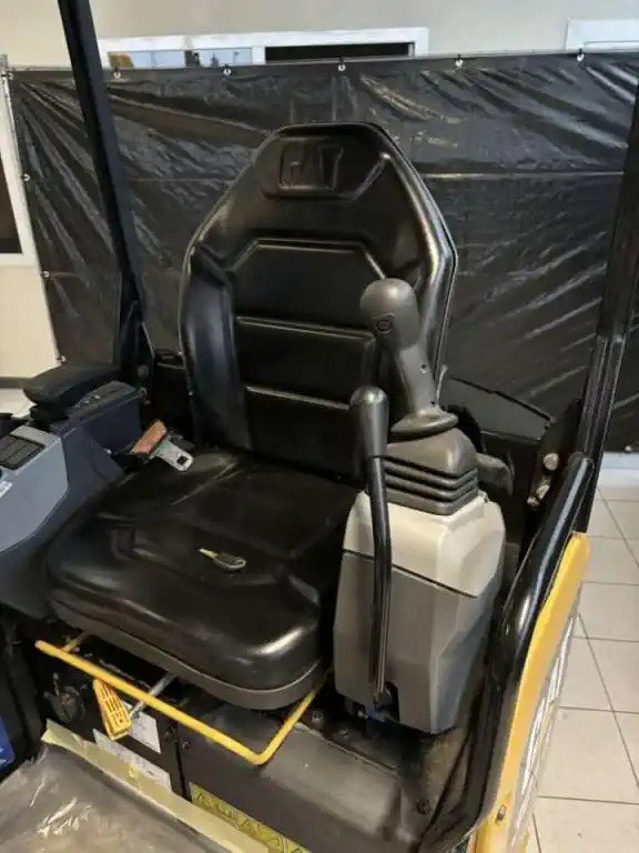 Mini-pelle d’occasion CATERPILLAR 301.8 – Image 7