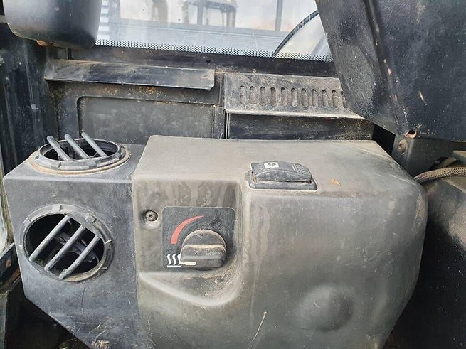 Mini-pelle d’occasion Caterpillar 302.5 – Image 4