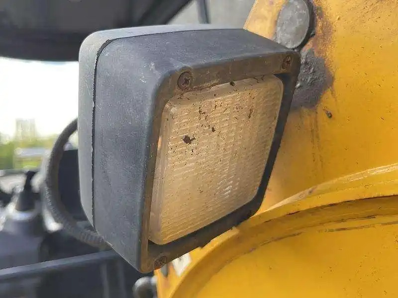 Mini-pelle d’occasion JCB 15C-1 – Image 20