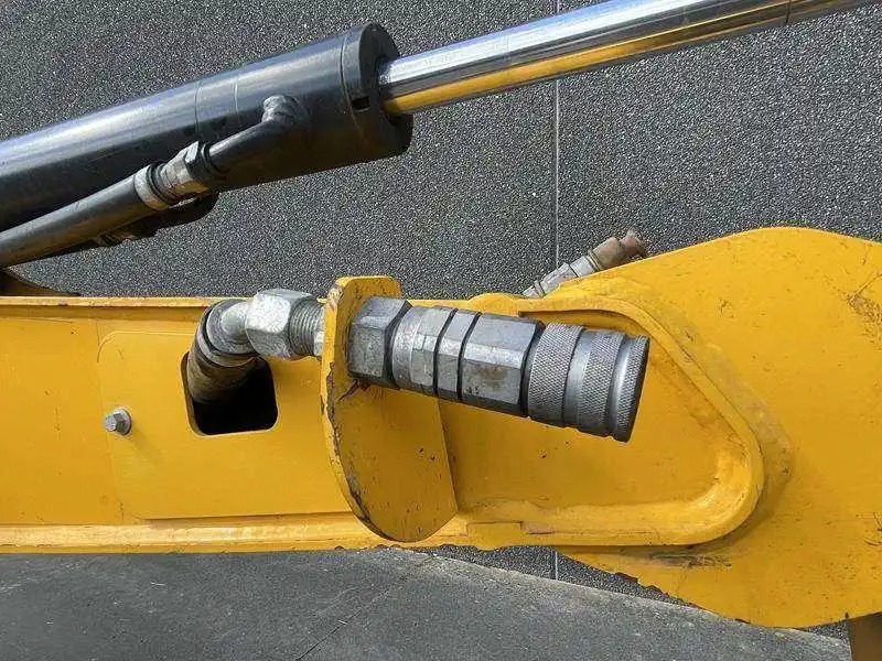 Mini-pelle d’occasion JCB 15C-1 – Image 19