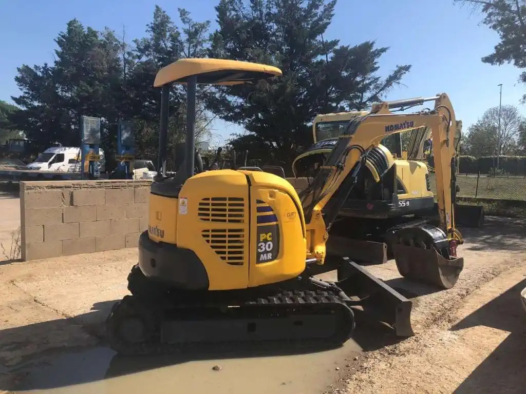 Mini-pelle d’occasion Komatsu PC30MR-2