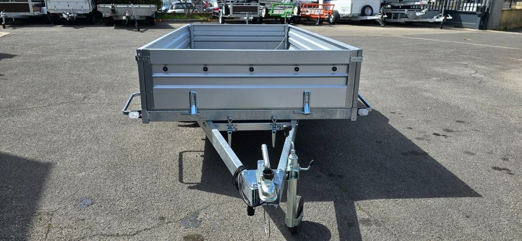Remorque bagagère Boro NIEWIADOW BO730D avec chassis galvanisé poids a vide 265 kg